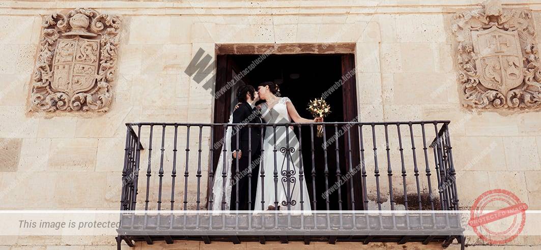 Recién casadas. Ceremonia Civil. fotografías naturales y espontáneas.